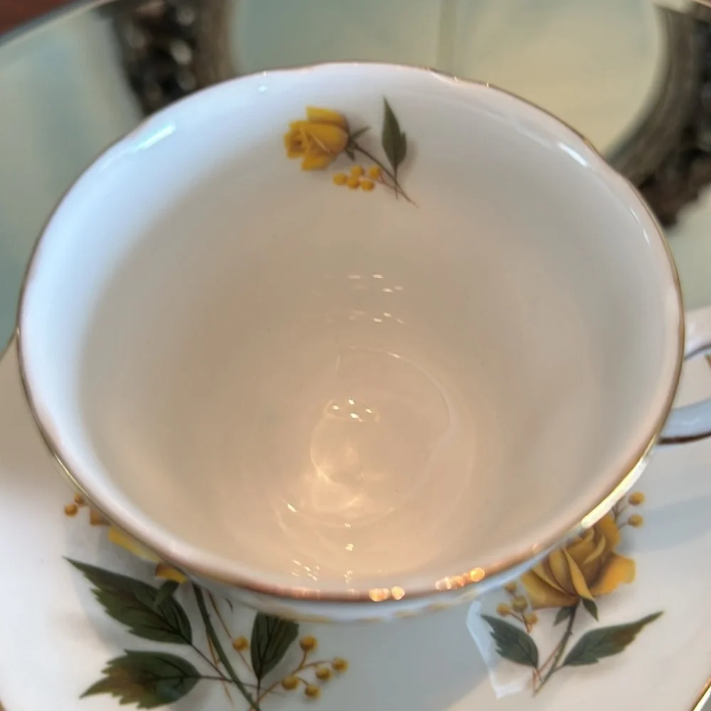 Vintage Royal Vale Pedestal Teacup & Saucer Yellow Rose #8273